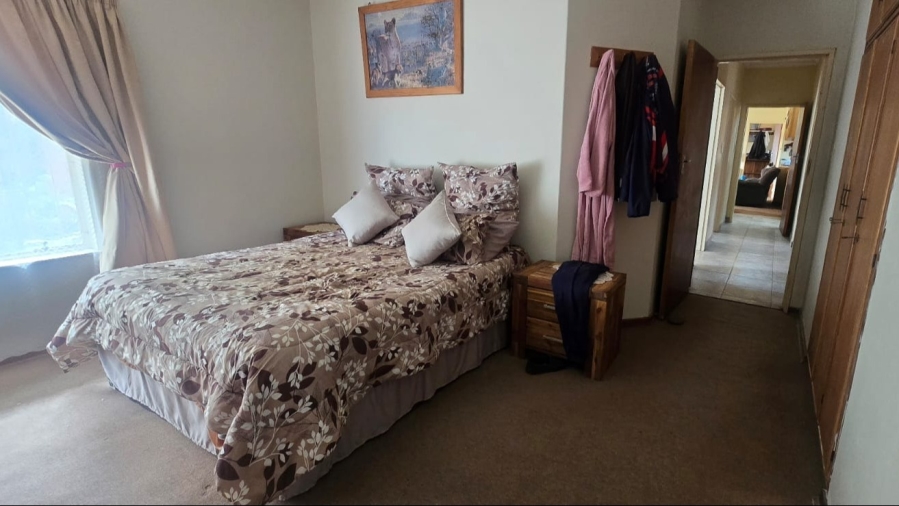 4 Bedroom Property for Sale in Koffiefontein Free State